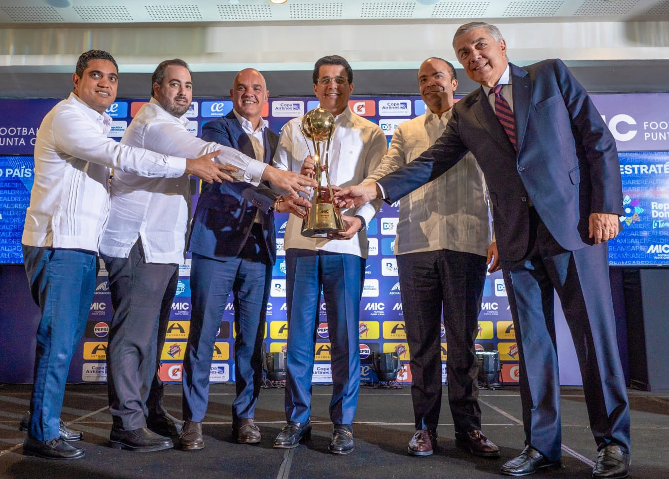 Manolitoenelplay:: República Dominicana es la nueva sede de MICFootball ...
