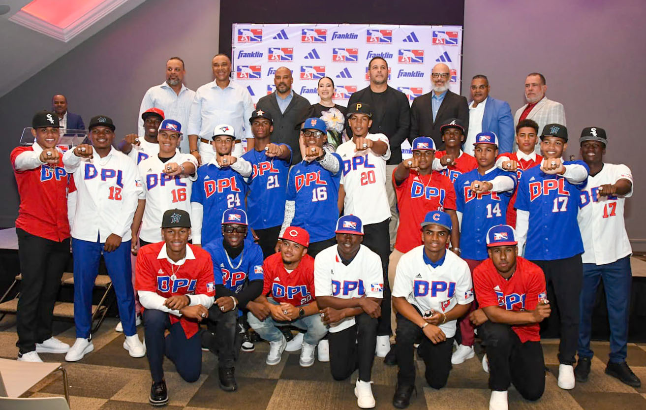 Manolitoenelplay:: La DPL presenta a 24 novatos quienes firman por unos ...